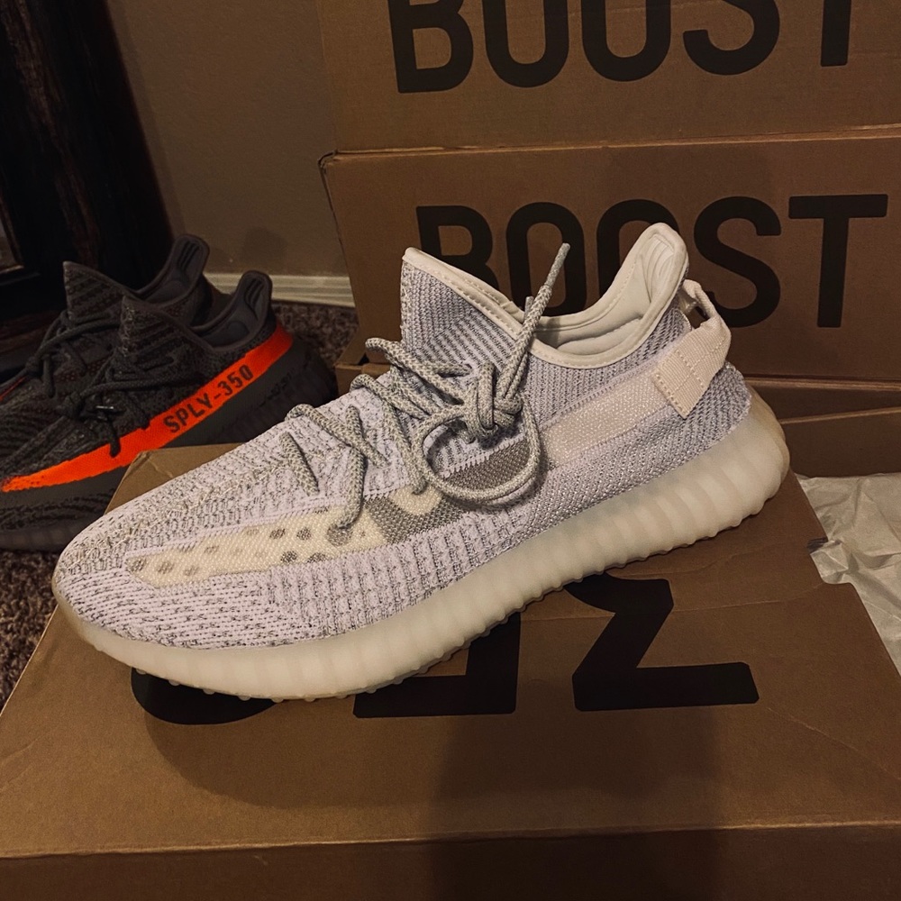 Yeezy Boost V2